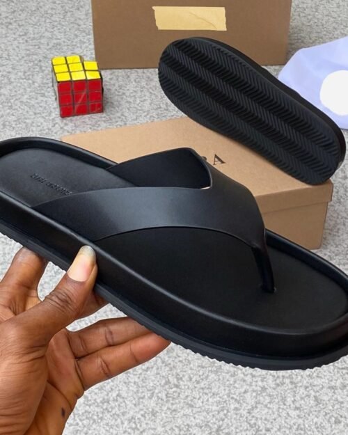 ZARA Men’s Dark Leather Thong | Premium Minimal