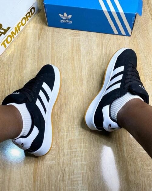 Adidas Campus 00s Sneaker in Core Black / Cloud White / Gum