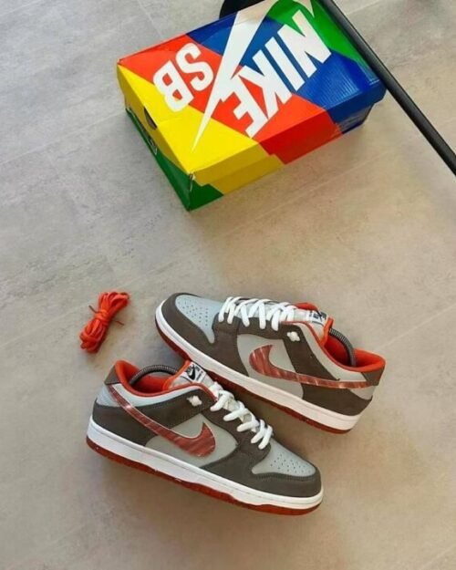 Nike SB Dunk Low Pro